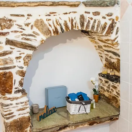 Blue & White: An Absolute Aegean Dream House