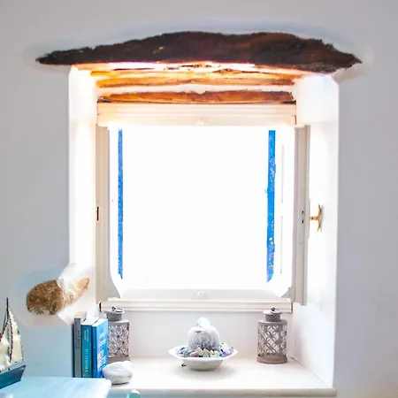 Blue & White: An Absolute Aegean Dream House * Galini (Naxos)