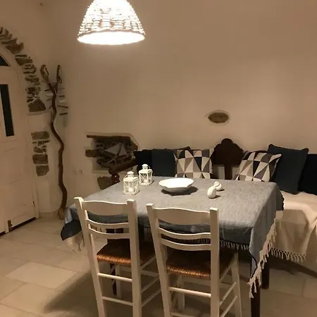 Blue & White: An Absolute Aegean Dream House