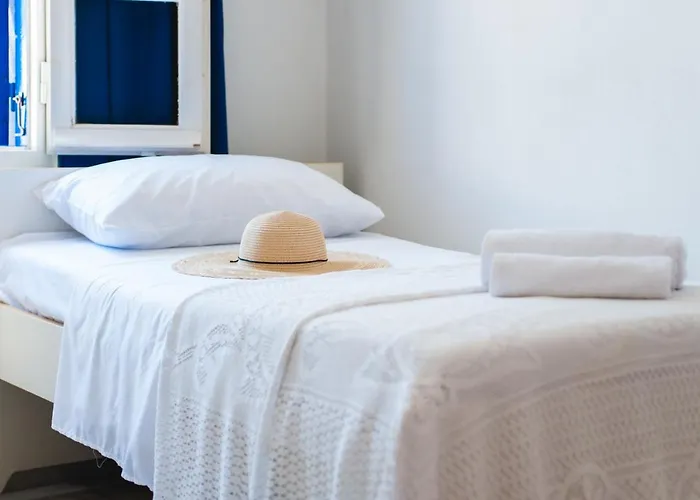 Blue & White: An Absolute Aegean Dream House