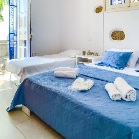 Semesterbostad Blue & White: An Absolute Aegean Dream House *